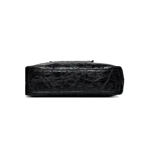 Chic Black Leather Handbag