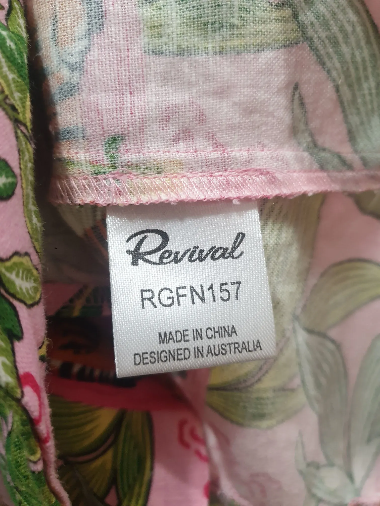 Revival vibrant cropped shirt size 10