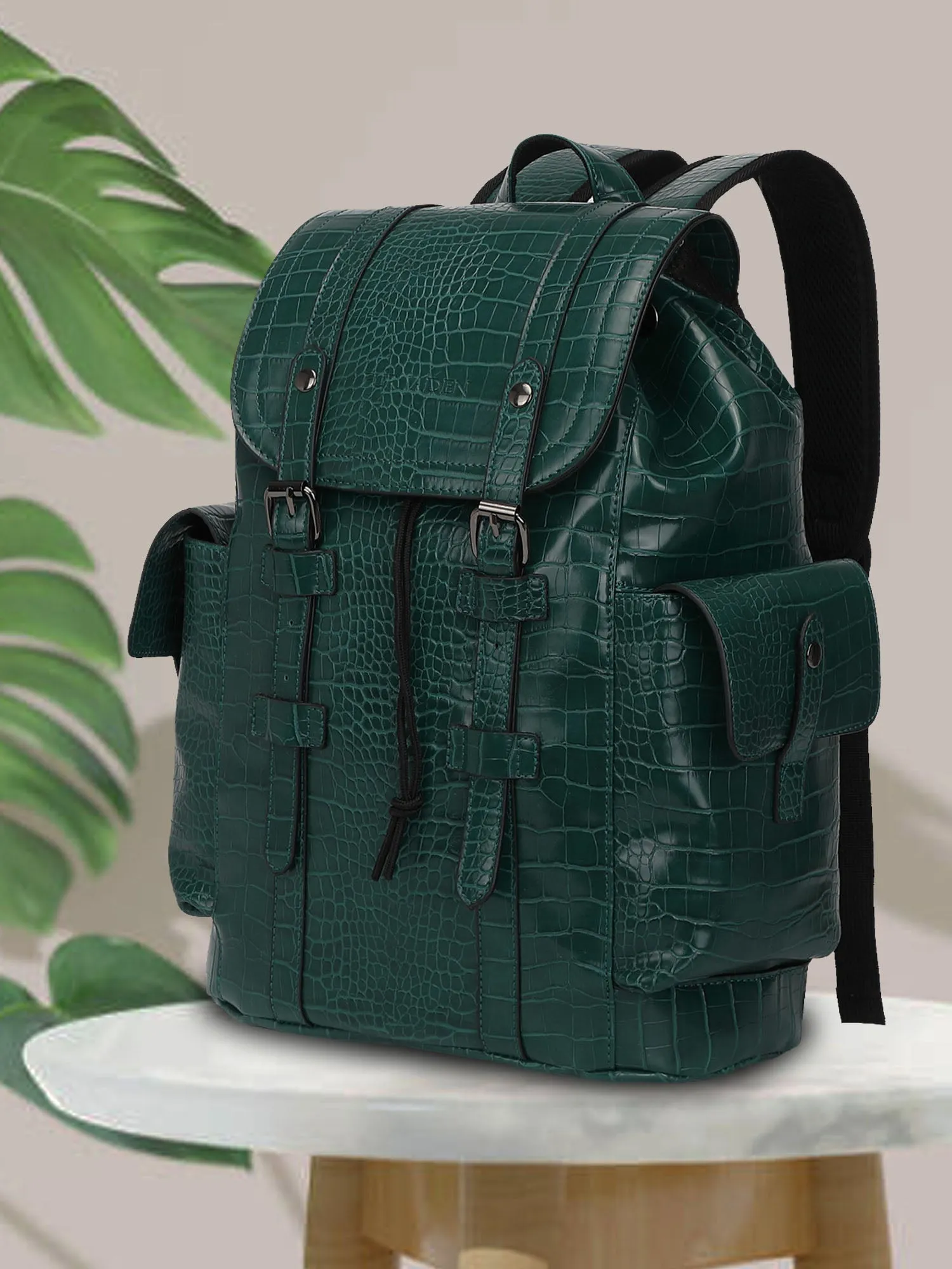 The Cosmopolitan | Green
